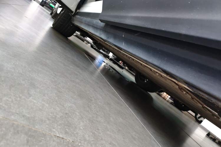 Used ARCFOX Alpha T 2023 480 Forest Edition 175kW Left Side Sill