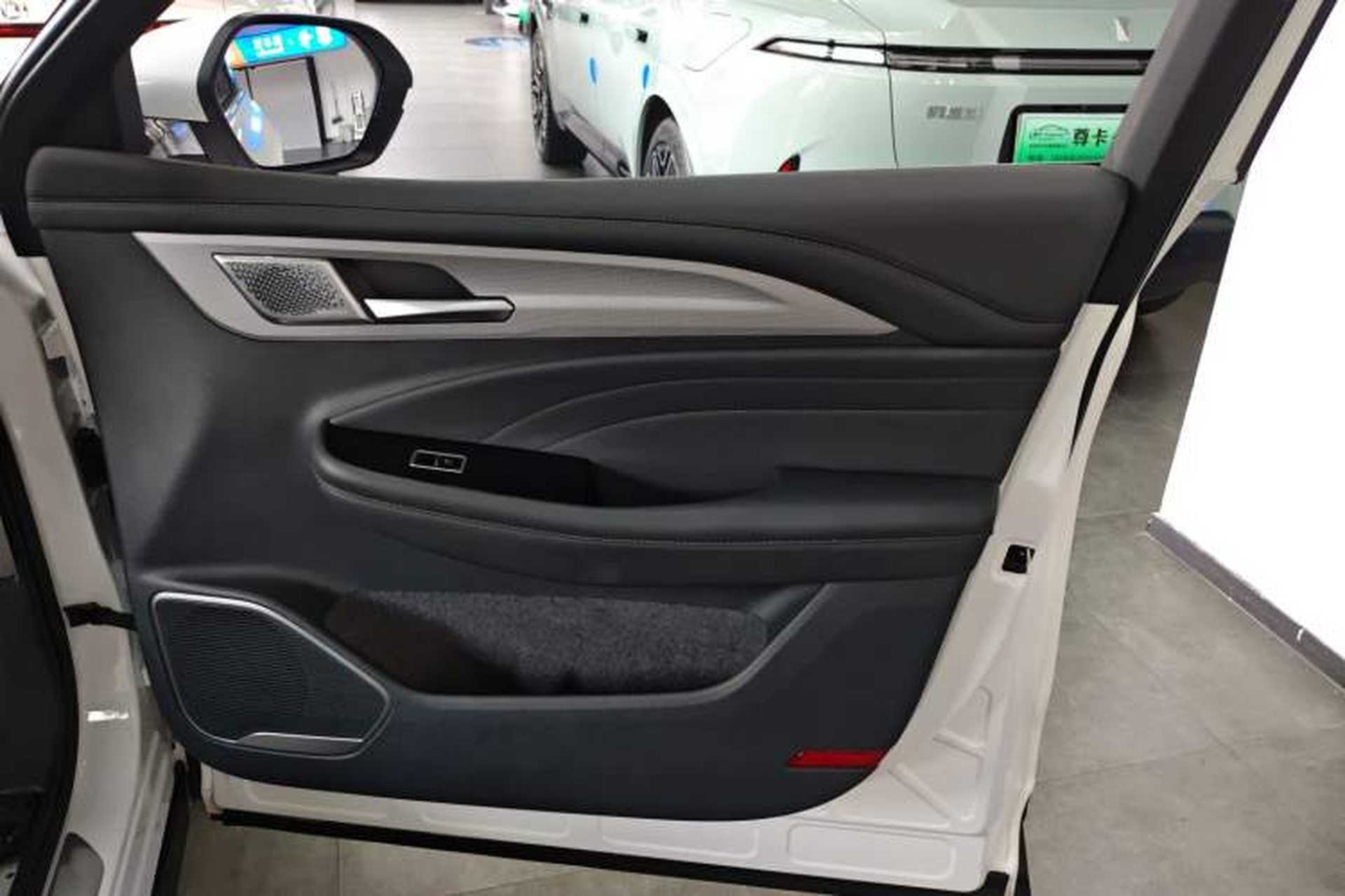 Used ARCFOX Alpha T 2023 480 Forest Edition 175kW Right Front Door Interior