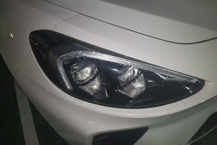 Used ARCFOX Alpha T 2023 480E Forest Edition 160kW Right Front Headlight