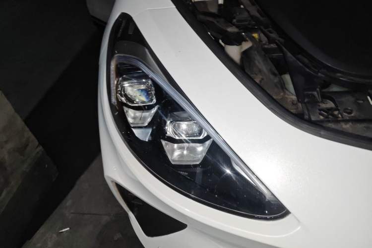 Used ARCFOX Alpha T 2023 688E+ Forest Edition 160kW Right Front Headlight