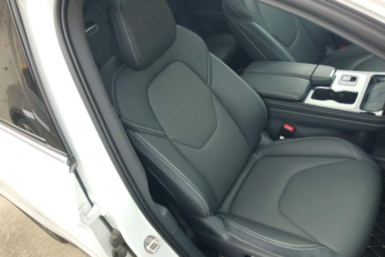 Used ARCFOX Alpha T 2023 480E Forest Edition 175kW Right Front Seat