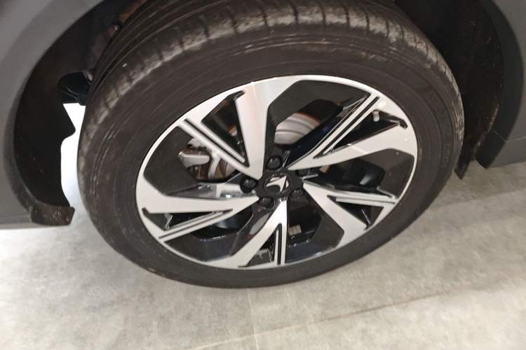 Used ARCFOX Alpha T 2023 480 Forest Edition 175kW Right Rear Wheel Hub