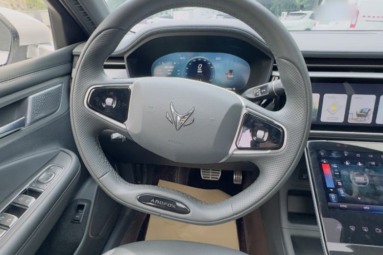 Used ARCFOX Alpha T 2023 480E Forest Edition 160kW Steering Wheel