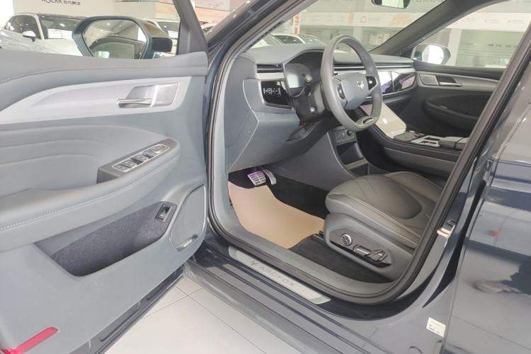 Used ARCFOX Alpha T 2024 688E+ Forest Edition PRO 160kW Driver Seat