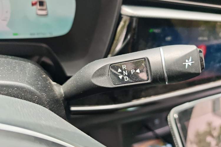 Used ARCFOX Alpha T 2024 688E+ Forest Edition PRO 160kW Gear Lever