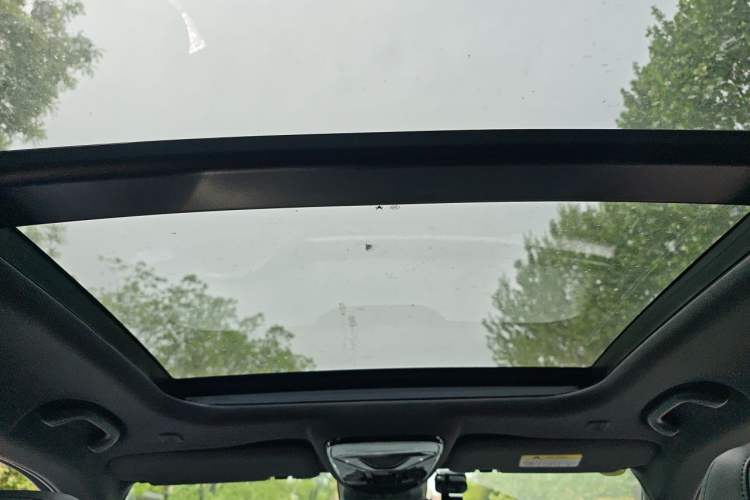 Used ARCFOX Alpha T 2024 688E+ Forest Edition PRO 160kW Headliner