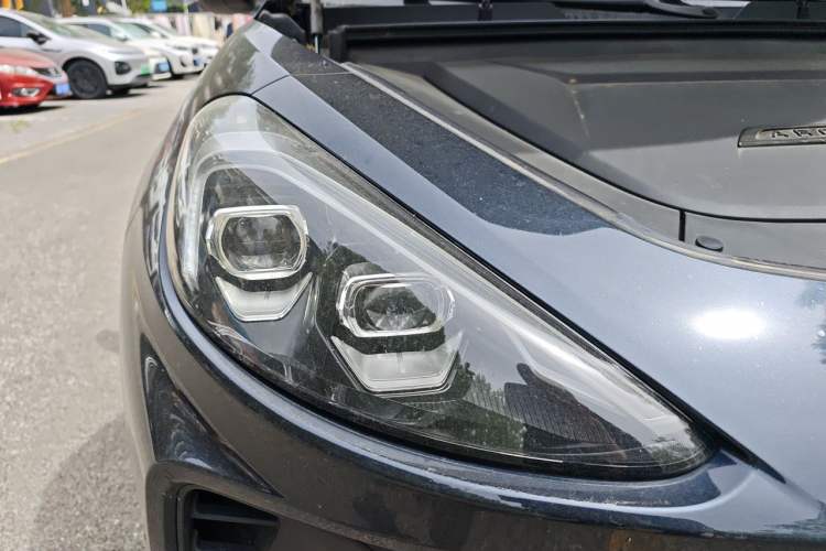 Used ARCFOX Alpha T 2024 688E+ Forest Edition PRO 160kW Right Front Headlight