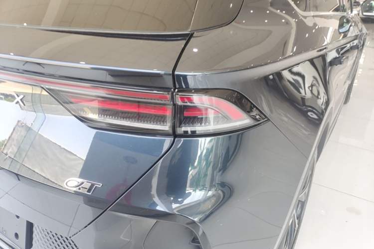 Used ARCFOX Alpha T 2024 688E+ Forest Edition PRO 160kW Right Rear Taillight