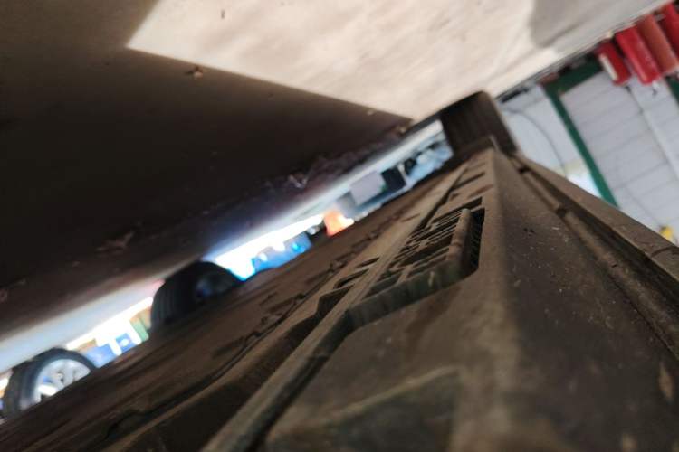 Used ARCFOX Alpha T 2024 618E Forest Edition PRO 175kW Right Side Sill