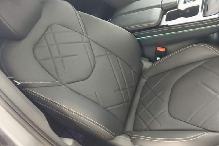 Used ARCFOX Alpha T 2024 618E Forest Edition PRO 175kW Right Front Seat