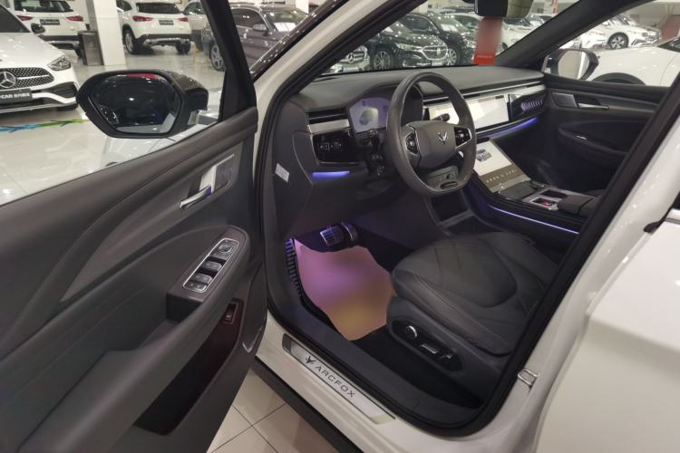 Used ARCFOX Alpha T 2024 688E+ Forest Edition PRO 160kW Driver Seat