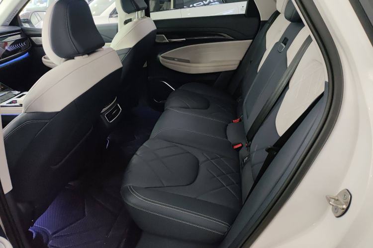 Used ARCFOX Alpha T 2024 618E Forest Edition PRO 175kW Interior 1