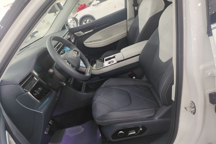 Used ARCFOX Alpha T 2024 618E Forest Edition PRO 175kW Left Front Seat