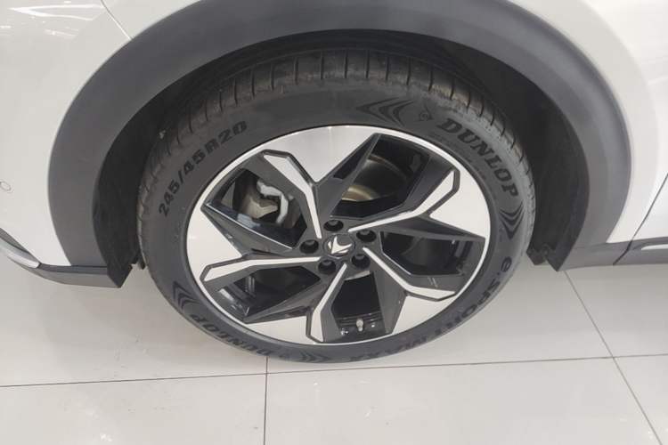 Used ARCFOX Alpha T 2024 688E+ Forest Edition PRO 160kW Left Front Wheel Hub