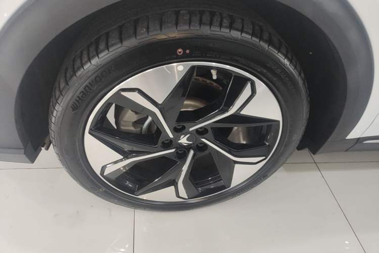 Used ARCFOX Alpha T 2024 618E Forest Edition PRO 175kW Left Front Wheel Hub
