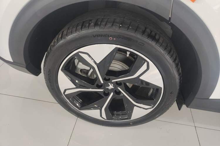 Used ARCFOX Alpha T 2024 618E Forest Edition PRO 175kW Right Rear Wheel Hub