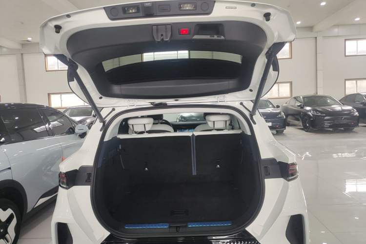 Used ARCFOX Alpha T 2024 618E Forest Edition PRO 175kW Trunk