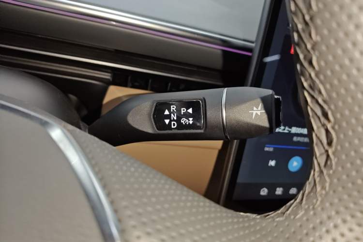 Used ARCFOX Alpha T5 2024 520 MAX Gear Lever