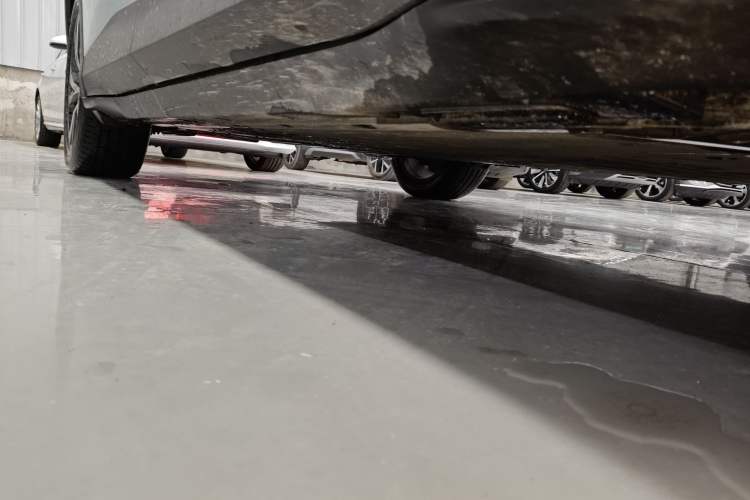 Used ARCFOX Alpha T5 2024 520 MAX Right Side Sill