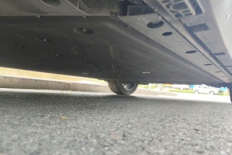 Used ARCFOX Alpha T5 2024 520 MAX Chassis Front Left