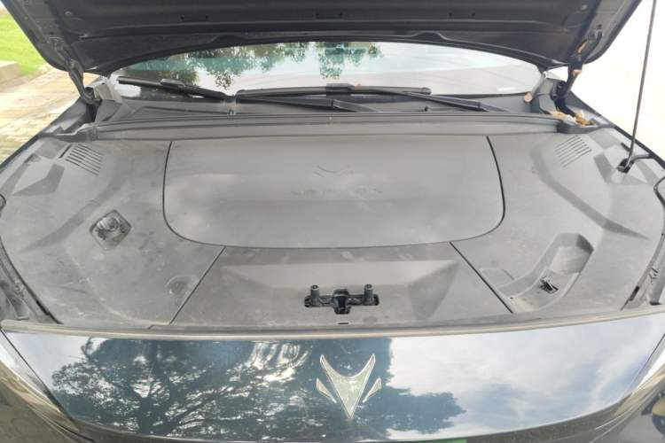 Used ARCFOX Alpha T5 2024 520 MAX Engine Bay