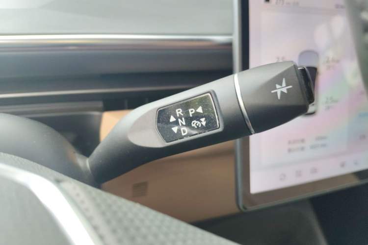 Used ARCFOX Alpha T5 2024 520 MAX Gear Lever