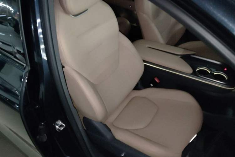 Used ARCFOX Alpha T5 2024 520 MAX Interior 5