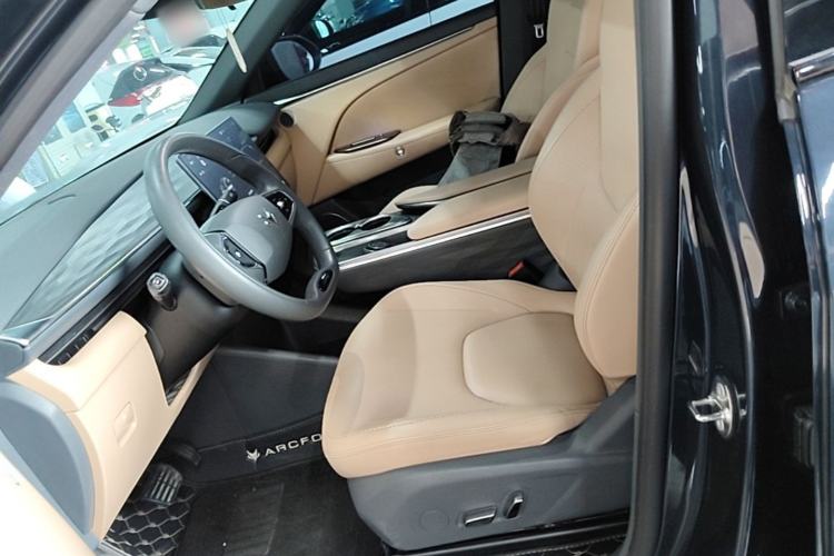 Used ARCFOX Alpha T5 2024 520 PRO Left Front Seat