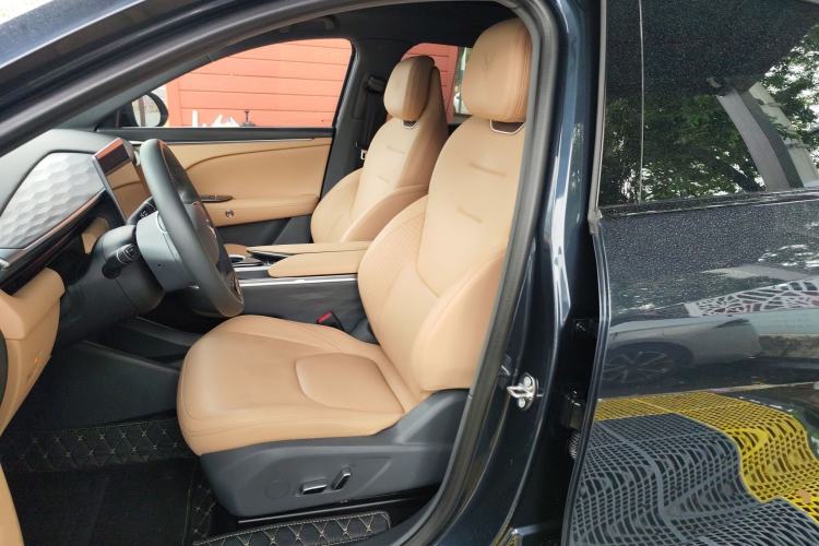 Used ARCFOX Alpha T5 2024 520 PRO Left Front Seat