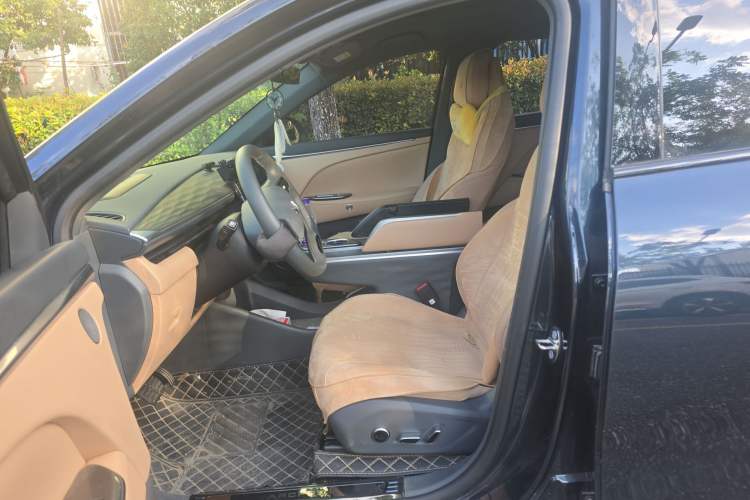 Used ARCFOX Alpha T5 2024 520 MAX Left Front Seat