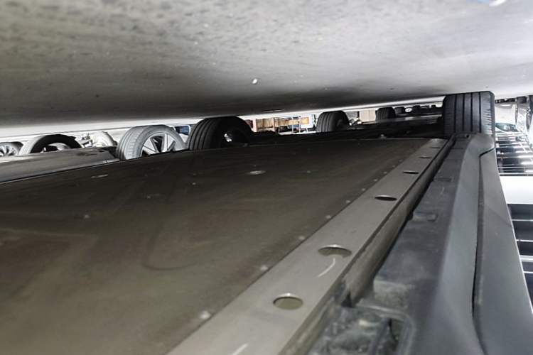 Used ARCFOX Alpha T5 2024 520 PRO Left Side Sill