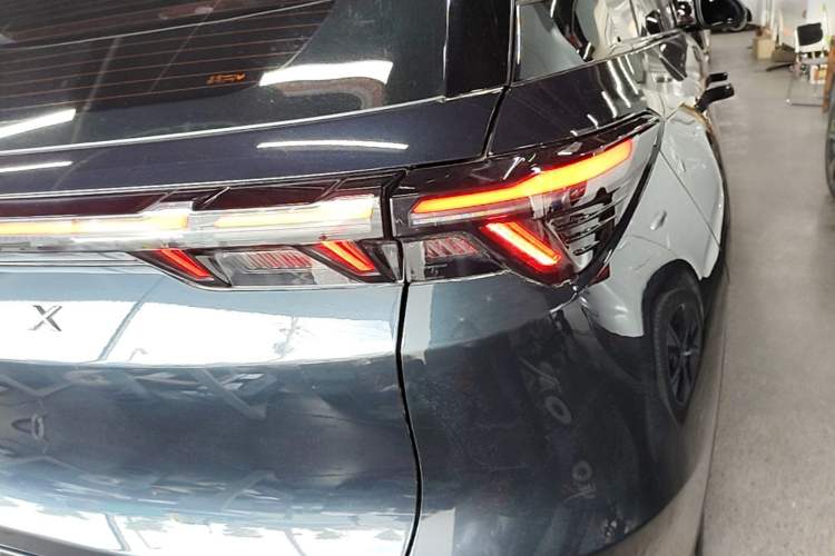Used ARCFOX Alpha T5 2024 520 PRO Right Rear Taillight