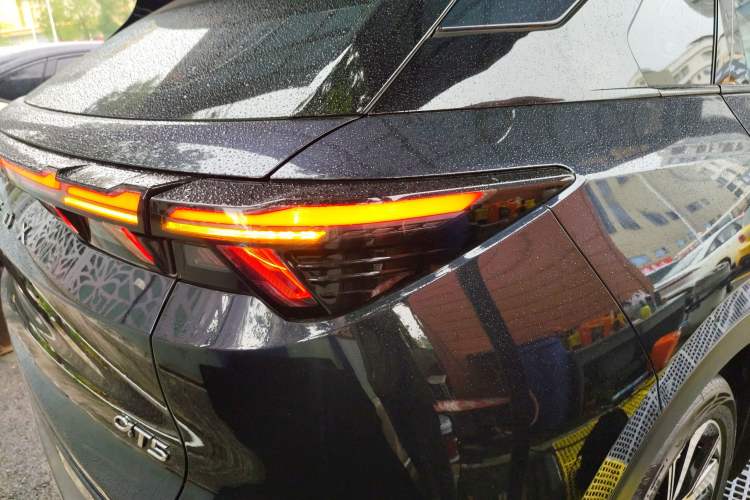 Used ARCFOX Alpha T5 2024 520 PRO Right Rear Taillight