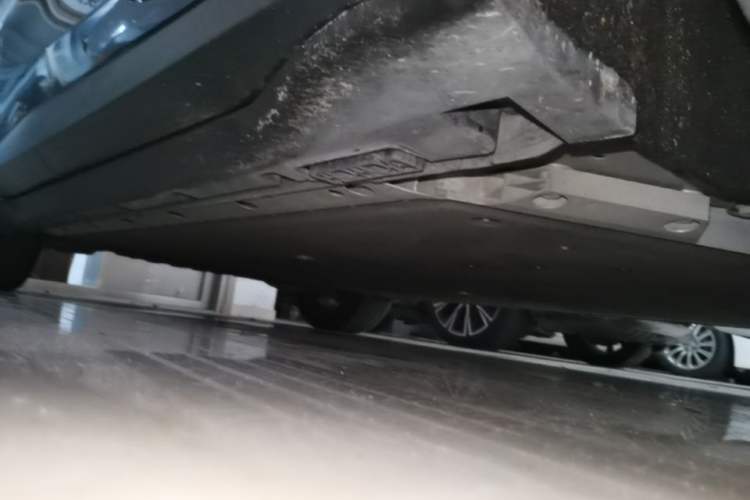 Used ARCFOX Alpha T5 2024 520 MAX Right Side Sill