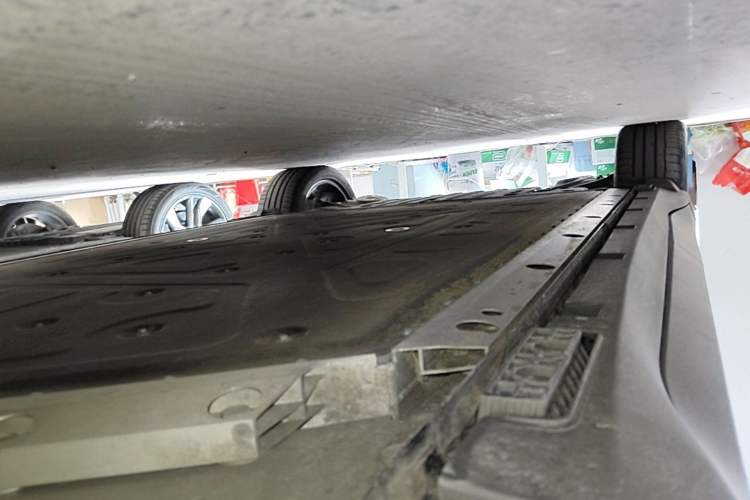 Used ARCFOX Alpha T5 2024 520 PRO Right Side Sill