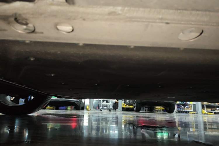 Used ARCFOX Alpha T5 2024 660 MAX Chassis Front Left