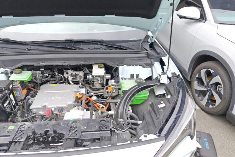 Used ARCFOX Alpha T5 2024 660 MAX Engine Bay Left