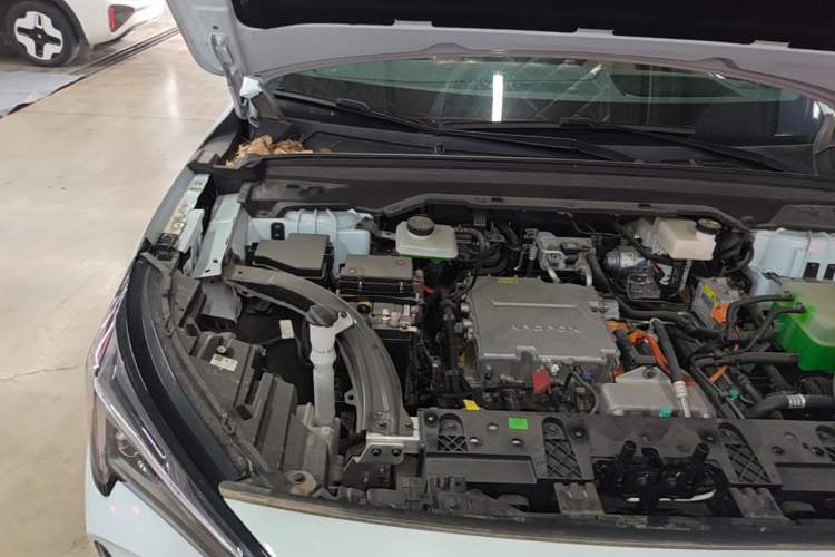 Used ARCFOX Alpha T5 2024 660 MAX Engine Bay Right