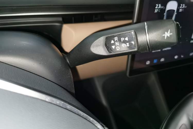 Used ARCFOX Alpha T5 2024 520 MAX Gear Lever