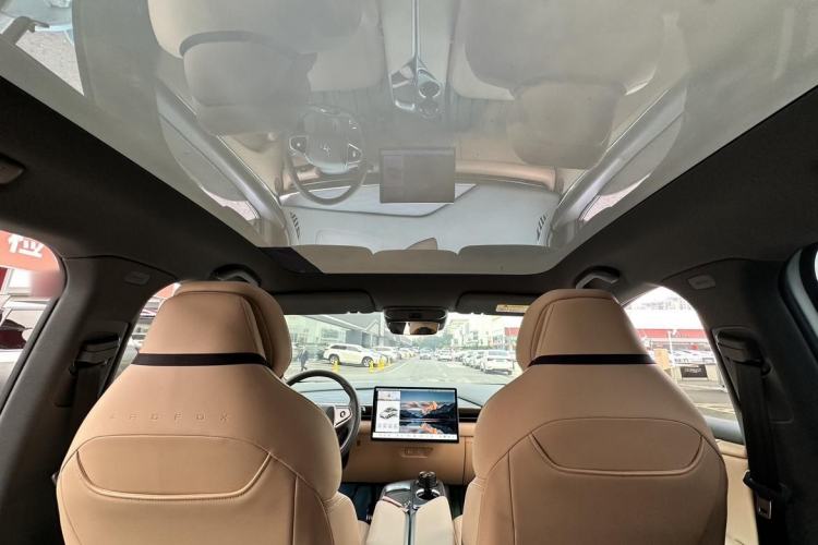 Used ARCFOX Alpha T5 2024 520 MAX Headliner