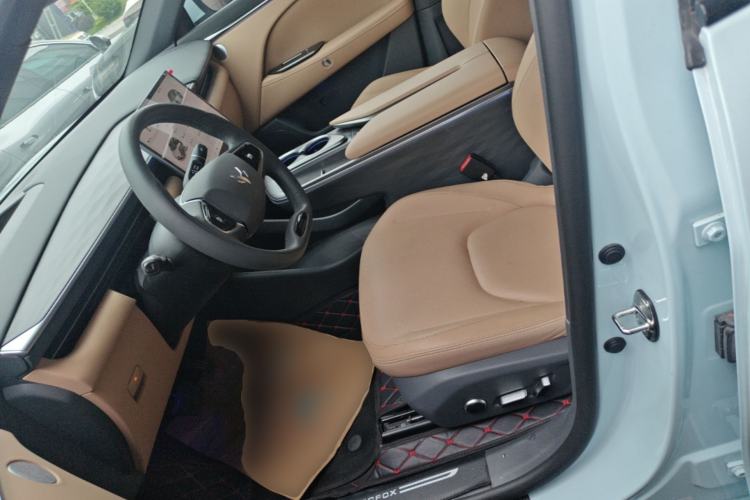 Used ARCFOX Alpha T5 2024 660 MAX Left Front Seat