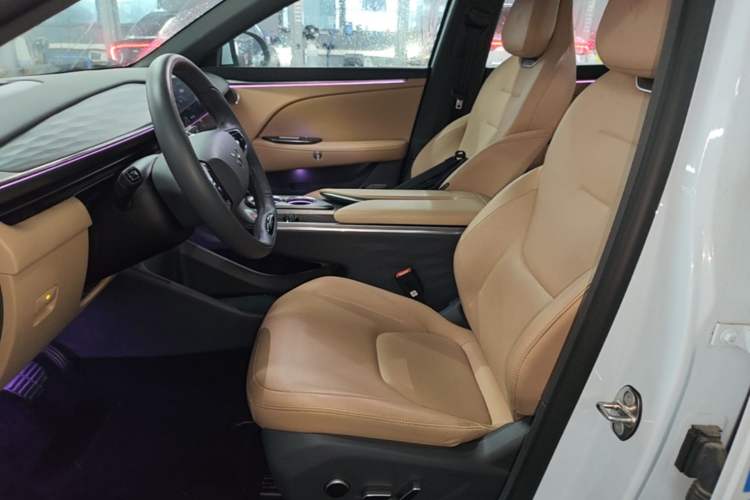 Used ARCFOX Alpha T5 2024 660 MAX Left Front Seat