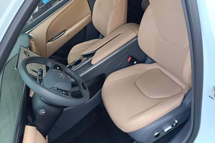 Used ARCFOX Alpha T5 2024 520 MAX Left Front Seat