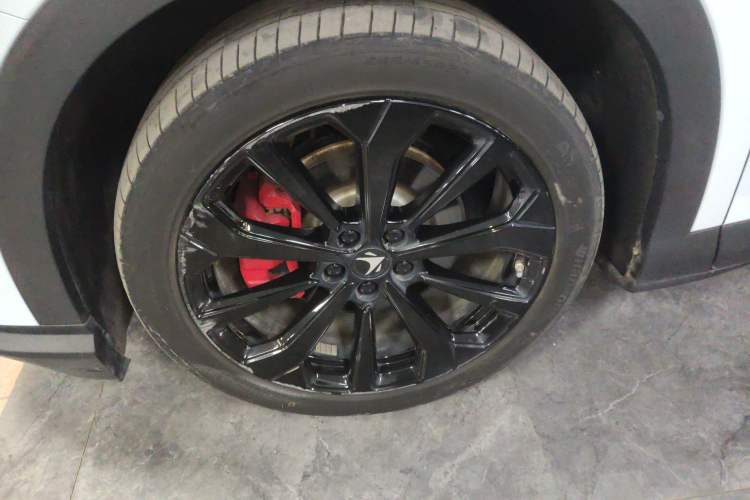 Used ARCFOX Alpha T5 2024 660 MAX Left Front Wheel Hub