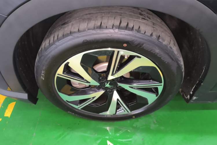 Used ARCFOX Alpha T5 2024 520 MAX Left Front Wheel Hub
