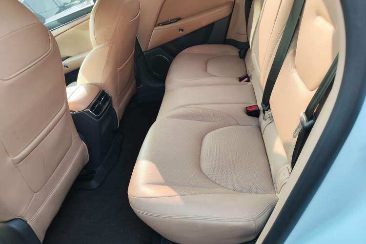 Used ARCFOX Alpha T5 2024 660 MAX Left Rear Seat
