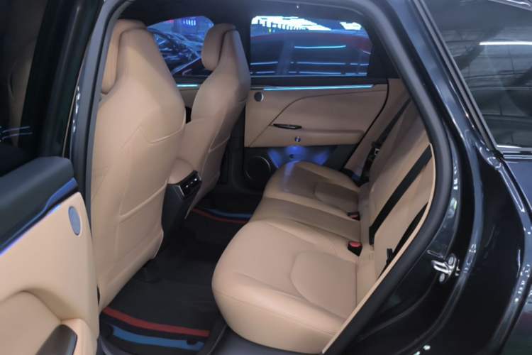 Used ARCFOX Alpha T5 2024 520 MAX Left Rear Seat