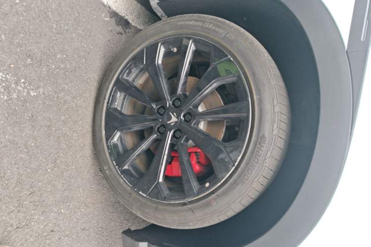 Used ARCFOX Alpha T5 2024 660 MAX Right Front Wheel Hub