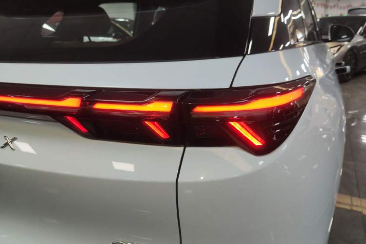 Used ARCFOX Alpha T5 2024 660 MAX Right Rear Taillight