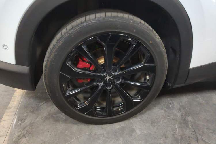 Used ARCFOX Alpha T5 2024 660 MAX Right Rear Wheel Hub
